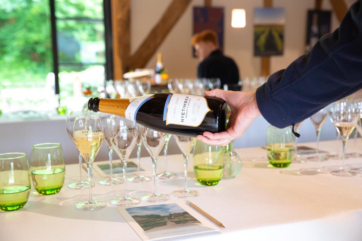 CREDIT NYETIMBER   wine pour hospitality